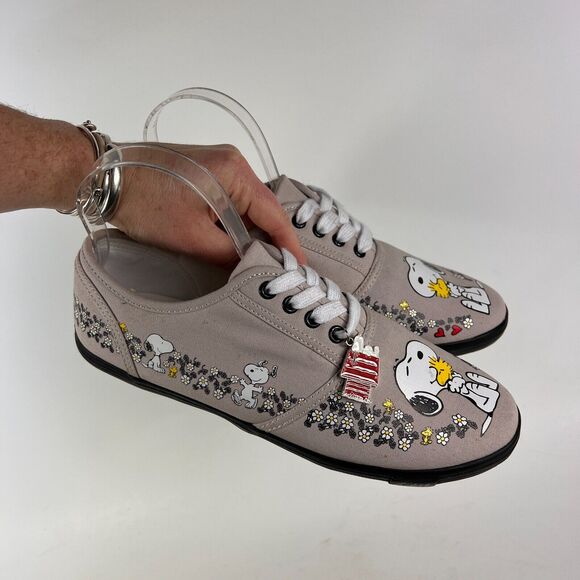 The Bradford Exchange Peanuts women's size 10 Happiness is Friendship sneakers - Picture 10 of 12